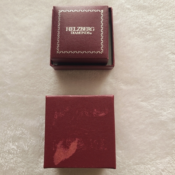 Jewlery case with gift box only - Picture 3 of 8